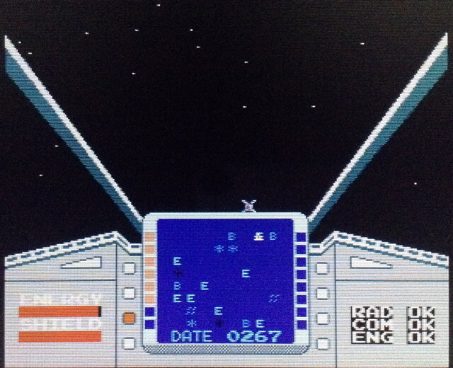 「マップモード」で全体を確認しながらカーソルを動かしてワープ移動したり、「フォトントーピドー」を撃って攻撃します