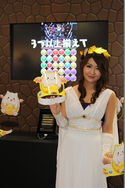 【JAEPO 2014】会場を彩るコンパニオンのお姉さまをチェック「やっぱりゲーセンは、楽しい！」