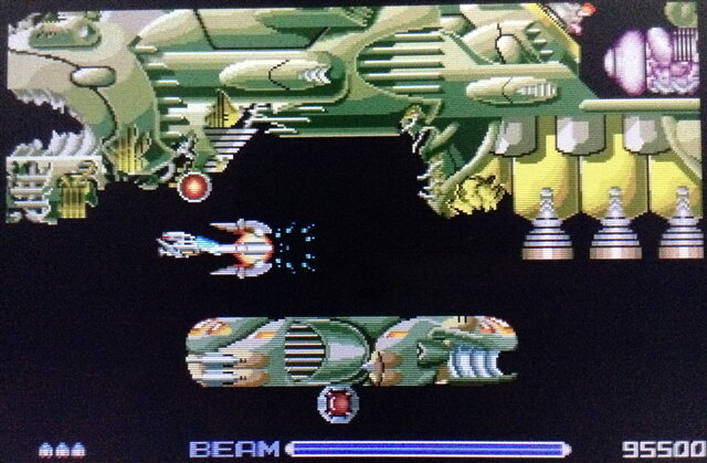 巨大戦艦ステージなど、多彩なステージ構成はシューターをこれでもかと楽しませてくれる内容です