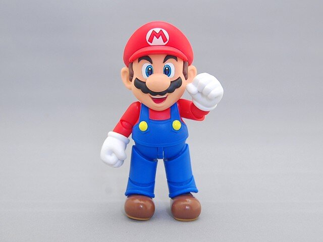 マリオ・前面