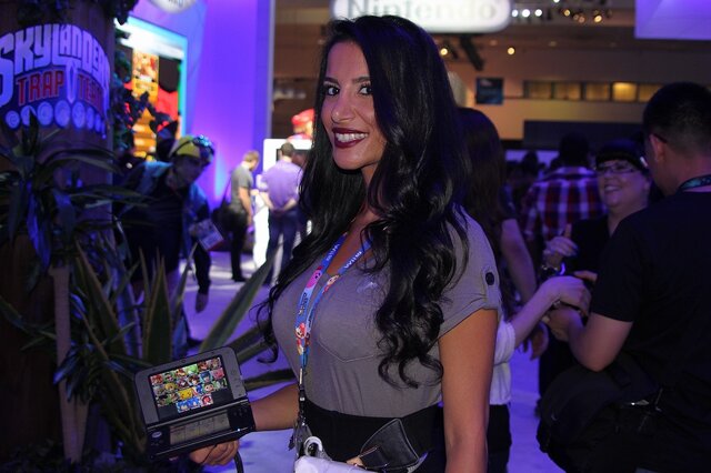 【E3 2014】お待たせしました!!今年も○○寸前な美人コンパニオンをご紹介