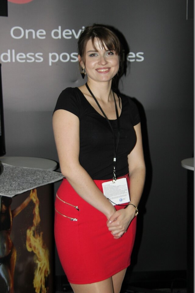 【E3 2014】続・会場で見つけたコンパニオンのお姉さまたち