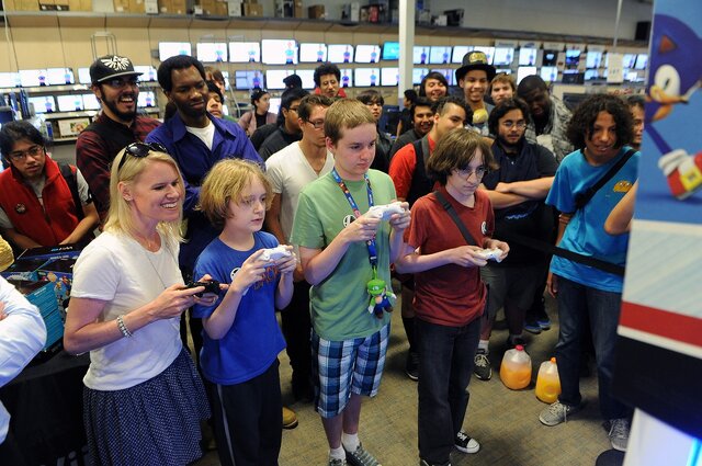 【E3 2014】ベストバイで開催された『スマブラ』体験イベントに多数のユーザーが集まる