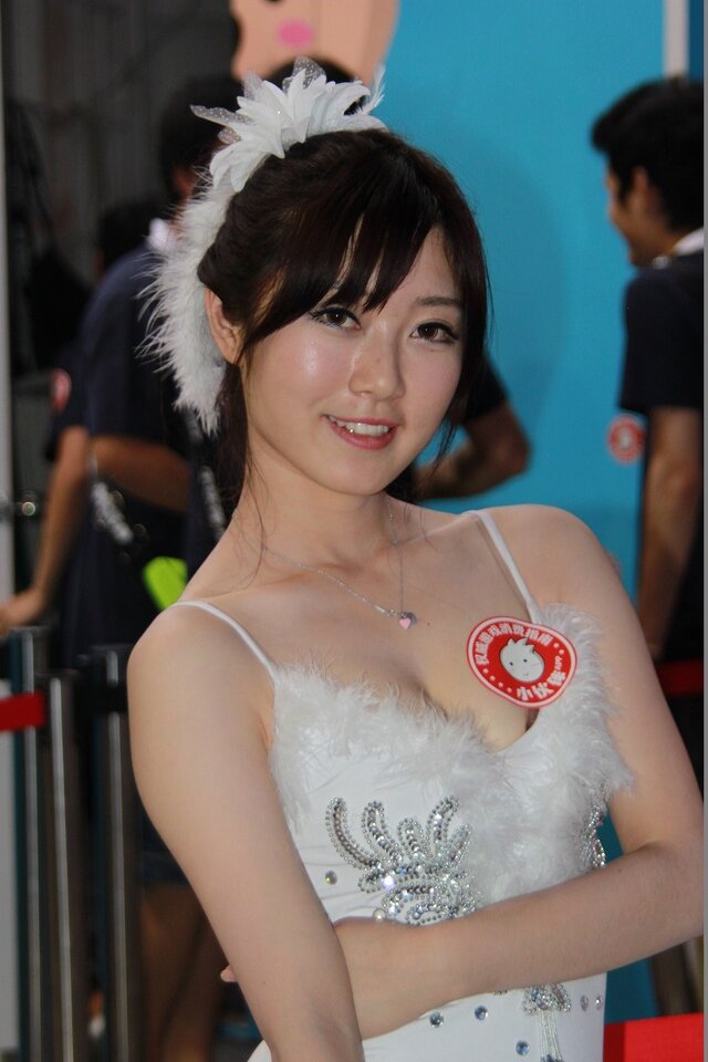 【China Joy 2014】雨の上海、でも熱気十分の会場でお出迎え、美女コンパニオン二日目編