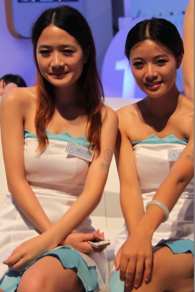 【China Joy 2014】雨の上海、でも熱気十分の会場でお出迎え、美女コンパニオン二日目編