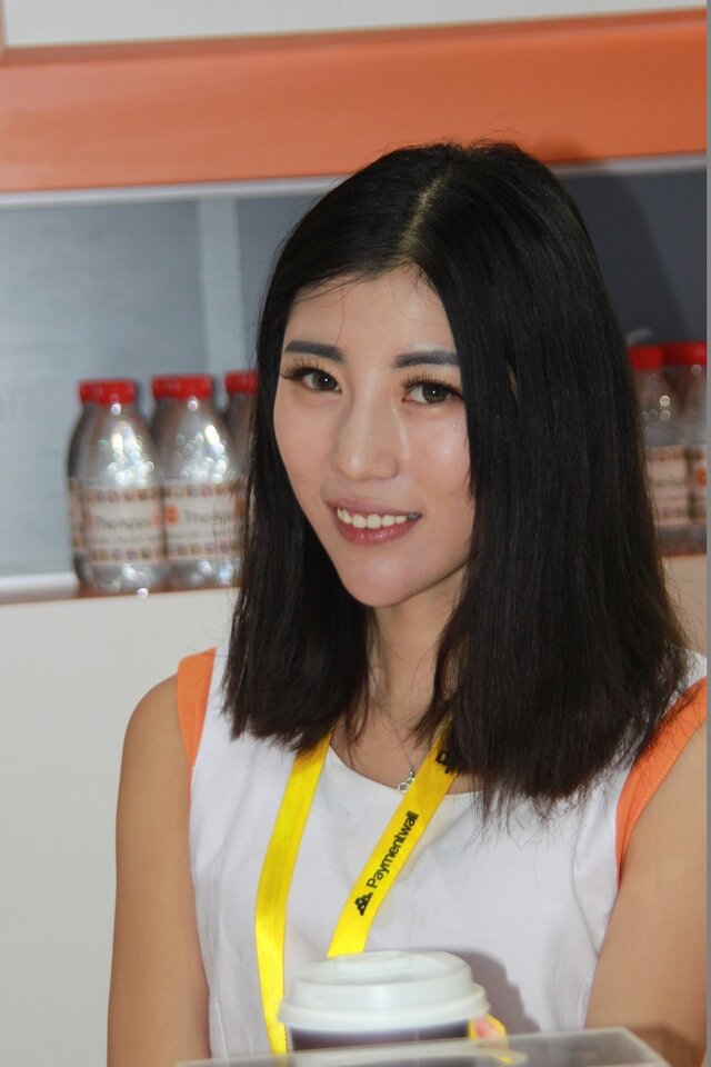 【China Joy 2014】ビジネスブースも美女揃い、営業スマイルいただきました！