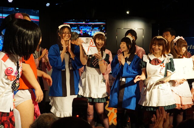 第1回『World of Tanks』総占拠決勝大会フォトレポート、「萌え萌えドゥ～ん！」