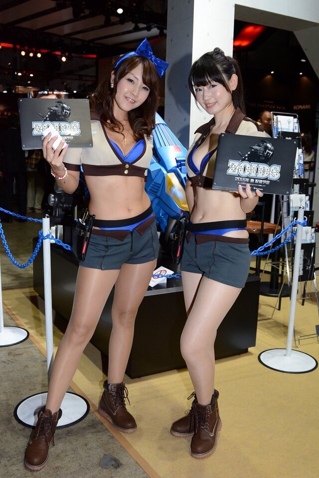 【TGS 2014】出足は好調? ともかく美しいコンパニオンの皆様をご紹介！