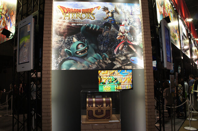 【TGS2014】メタルスライムから眼を離すとどうなる!?　スクウェア・エニックスブースレポート