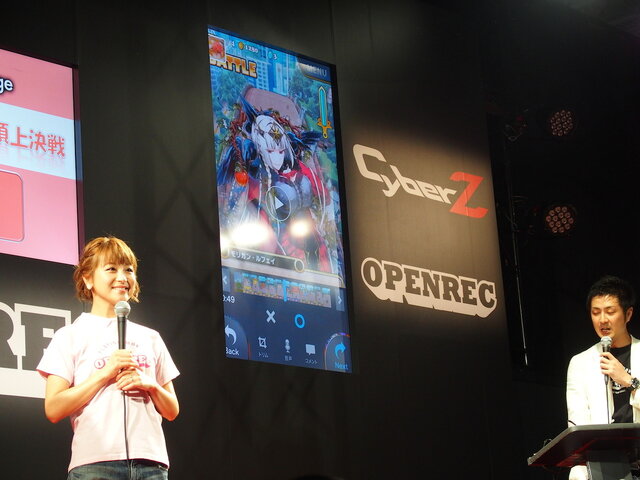 【TGS 2014】スマホゲームを遊んでプレイ動画を投稿！ タレントの鈴木奈々さんも参戦したCyberZブースレポート