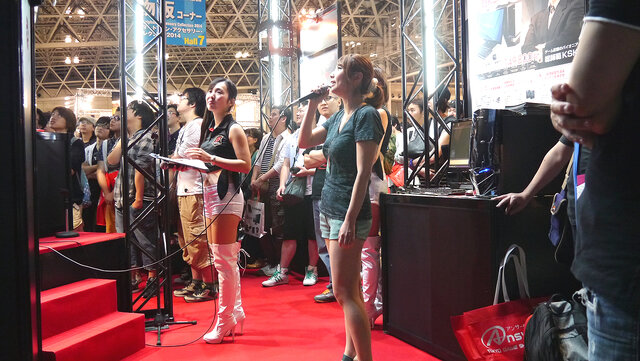 【TGS 2014】GamerBeeやボンちゃん選手が登場、『ウルIV』コラボ製品も ― AverMediaブースレポ