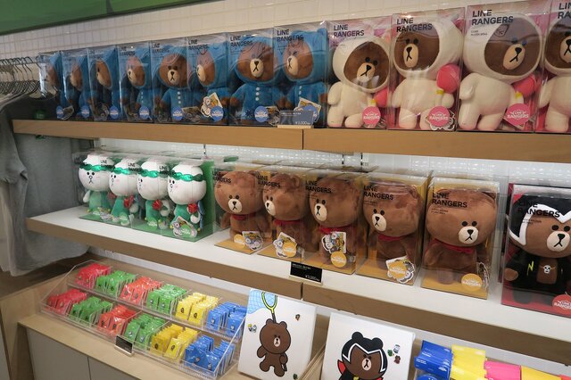 LINEファンの聖地!? 13日オープンの原宿「LINE FRIENDS STORE」をブラウン好きの編集長がチェック！