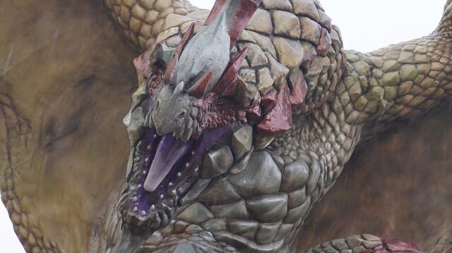 USJ「モンスターハンター・ザ・リアル 2015」で等身大「ジンオウガ」が咆哮！超帯電状態も徹底再現