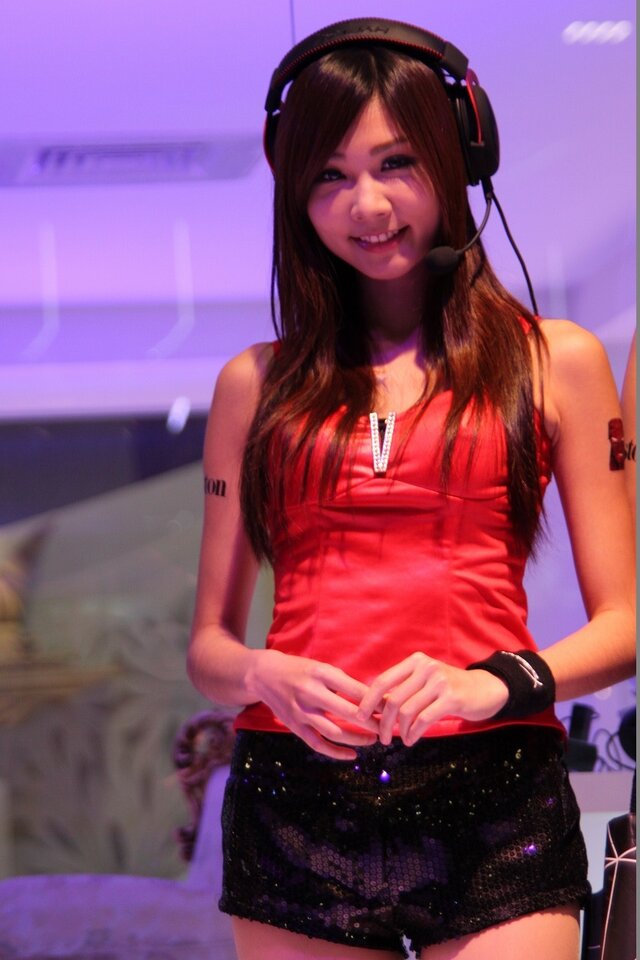 【台北ゲームショウ2015】まずは美人揃いのコンパニオンさんを紹介します！『ゴッドイーター』『FF零式』など