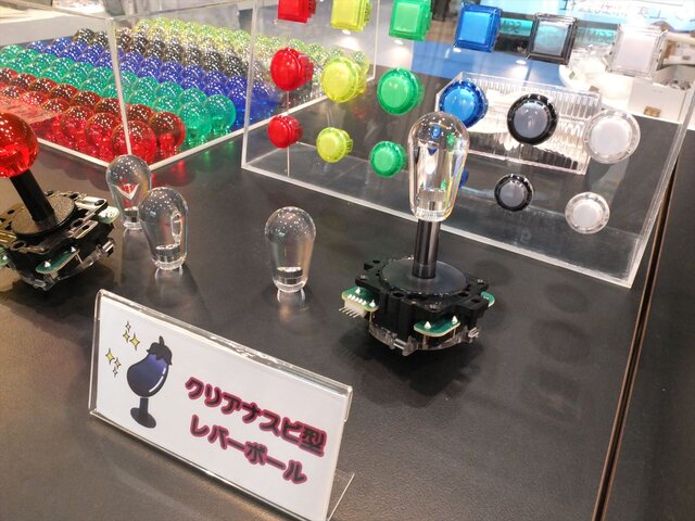 【JAEPO2015】パナソニック製パーツが生産終了し、スティックの感覚に変化が…三和とセイミツのブースレポート