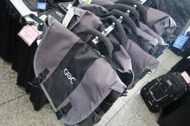 【GDC 2015】Tシャツ、バッグ、ノート・・・今年も豊富に揃ったGDCグッズをチェック