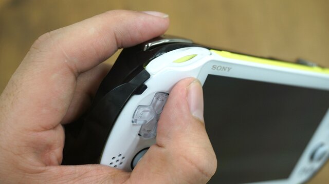 再入荷！】 PS Vita PSV 2000交換用アクセサリー4ピース交換左右3Dアナログコントロールジョイスティックボタンスーツ  discoversvg.com