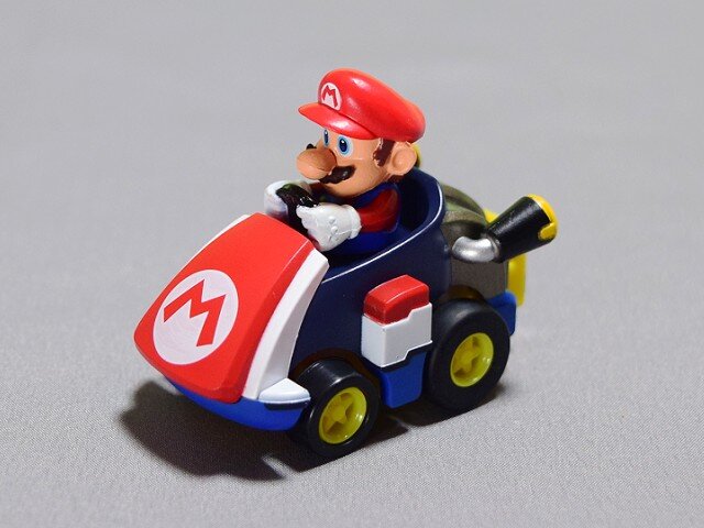 マリオ・前面