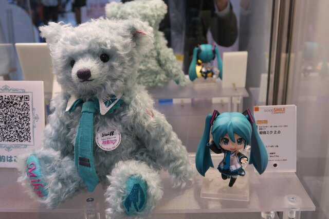 「シュタイフ」とコラボレーションした初音ミク