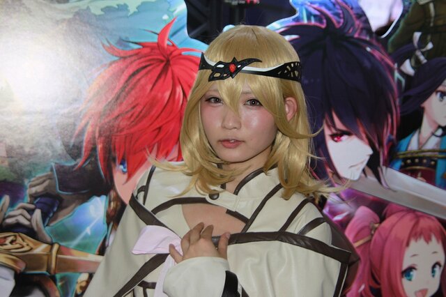 【TGS2015】熱気あふれる一般公開日初日、熱さを吹き飛ばしてくれる美女たちを紹介