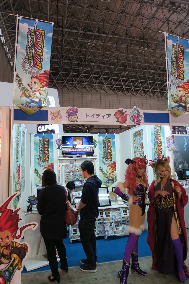 【TGS2015】スマホのローグライク『ドラゴンファング 勇者ドランと時の迷宮』が3DSでも展開決定、なんとブースにはファミコン版も登場!?