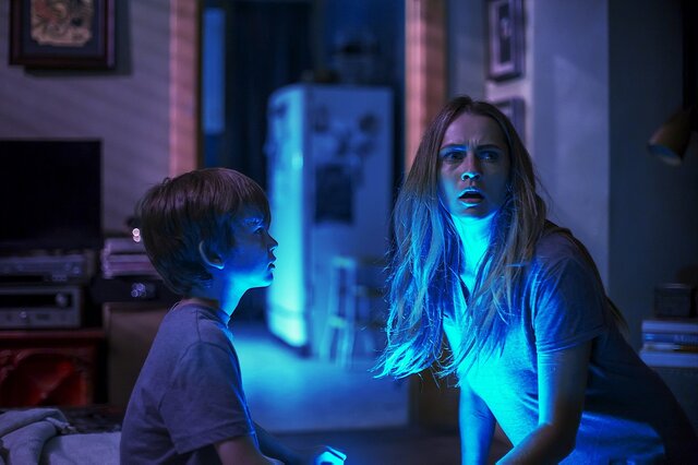 1億5000万回再生の恐怖映像「Lights Out」が映画化！シーンカット画像が到着