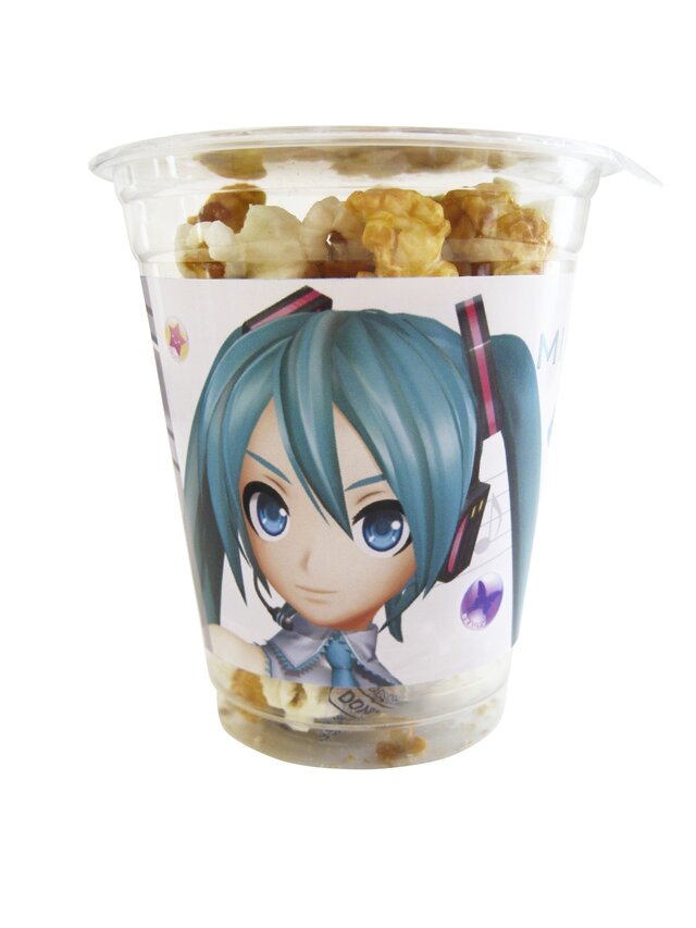 「Doc Popcorn」から『初音ミク -Project DIVA- X HD』コラボパッケージが登場！限定ブロマイドもプレゼント