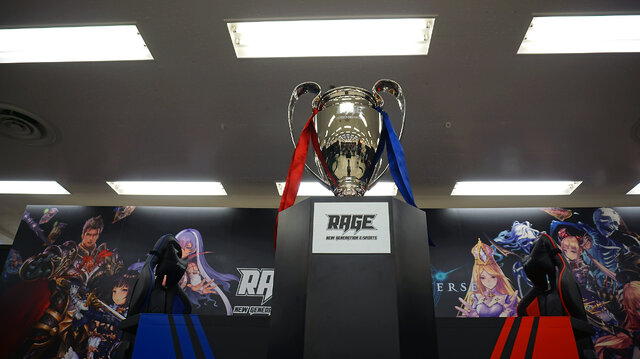 【レポート】「RAGE Vol,3」『シャドウバース』予選大会で約1000名が決勝進出かけて戦う