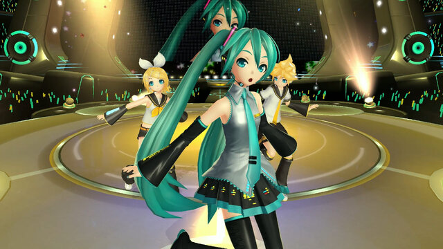 『初音ミク VRフューチャーライブ』を大坪ディレクター自らが解説する紹介動画公開、定番曲「shake it!」をセガ新入社員が体験！