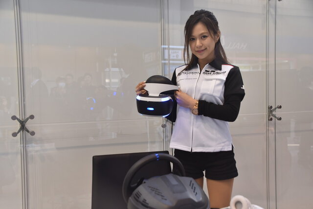 「東京オートサロン2017」で『グランツーリスモSPORT』のVRモードを体験...この没入感、やはりハンパない！