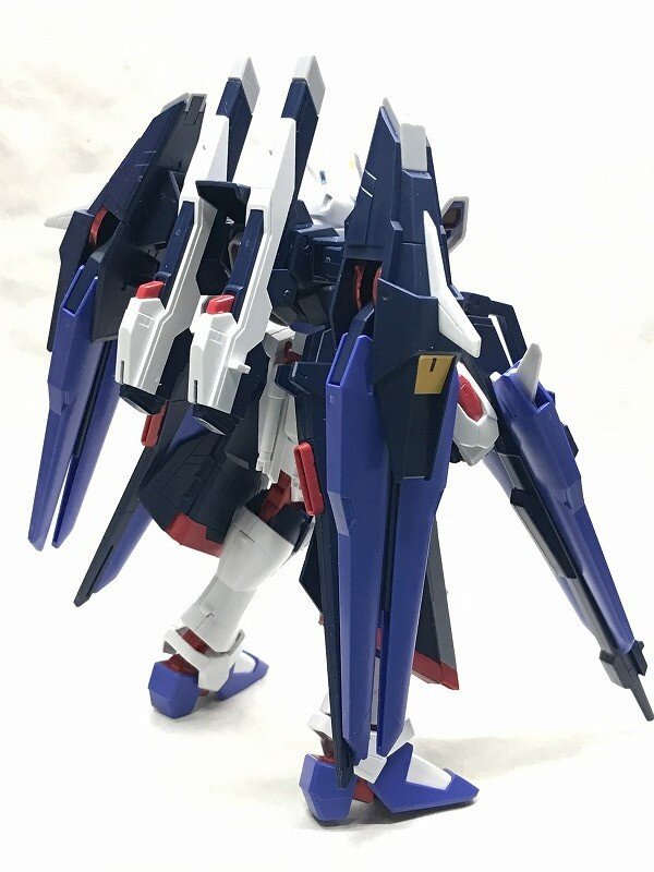 【日々気まぐレポ】第192回 新たなるメイジンの機体が登場！「HGBF アメイジングストライクフリーダムガンダム」を組んでみた