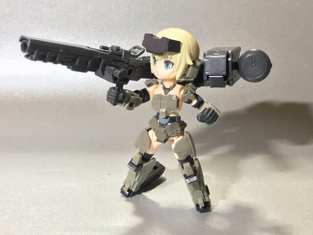 【特集】「デスクトップアーミー」×「フレームアームズ・ガール」コラボ第1弾「KT-321f 轟雷」フォトレビュー