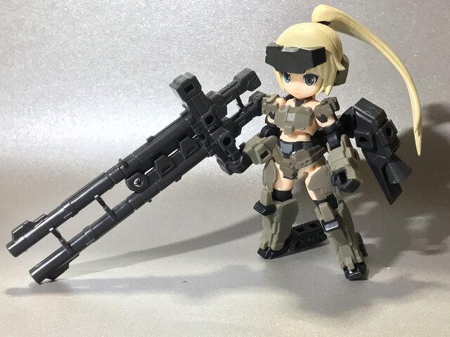 【特集】「デスクトップアーミー」×「フレームアームズ・ガール」コラボ第1弾「KT-321f 轟雷」フォトレビュー