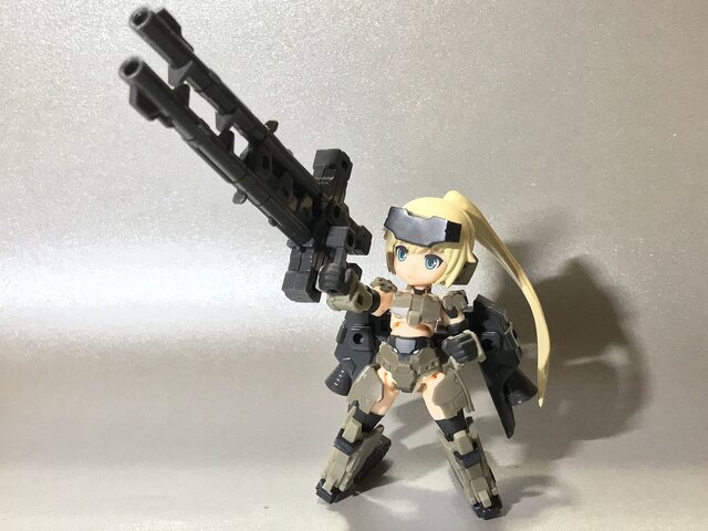 【特集】「デスクトップアーミー」×「フレームアームズ・ガール」コラボ第1弾「KT-321f 轟雷」フォトレビュー