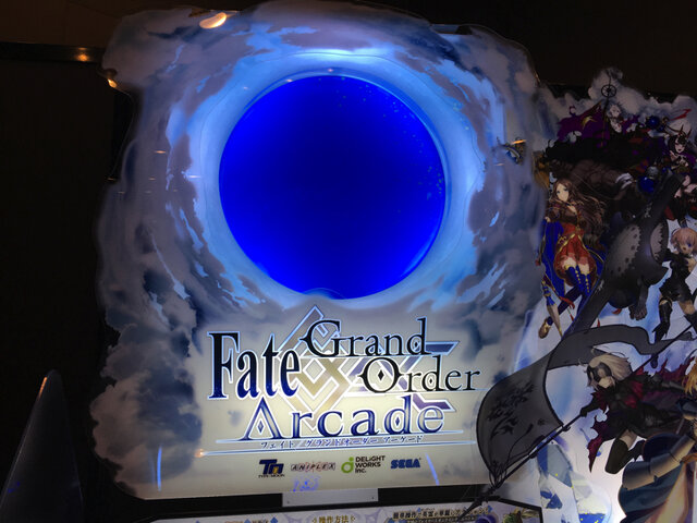 『FGO アーケード』筐体細部＆実物カードを写真で紹介！アルトリアが出なくてすまない…