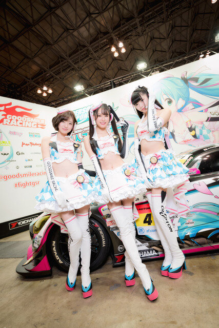 【コスプレ】「ワンフェス2019冬」初音ミクに扮したコンパニオンさんに注目！ GSRコーナー【写真34枚】