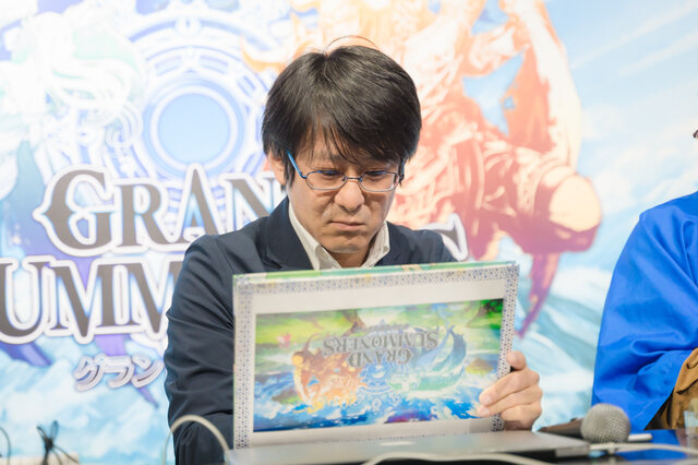 五木あきらが好きな『グラサマ』キャラの条件は?「闇に惹かれる」「露出」─「グラサマ展」トークショー