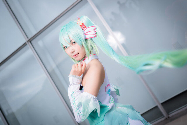 【コスプレ】「ニコニコ超会議2019」美女レイヤーまとめ！「SAO」「アズレン」人気キャラ集結【写真178枚】