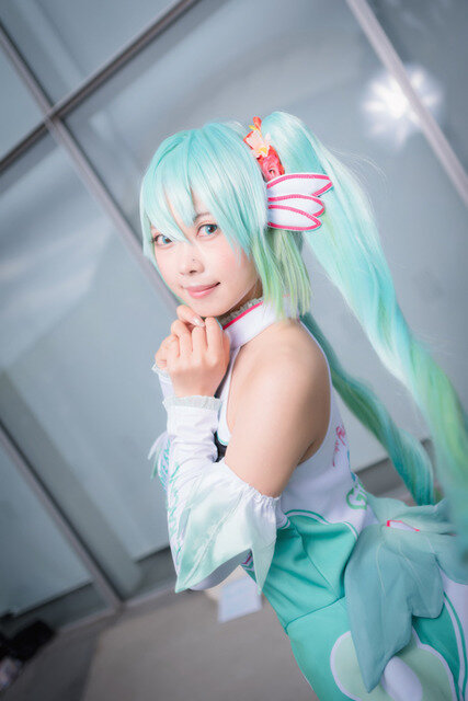 【コスプレ】「ニコニコ超会議2019」美女レイヤーまとめ！「SAO」「アズレン」人気キャラ集結【写真178枚】