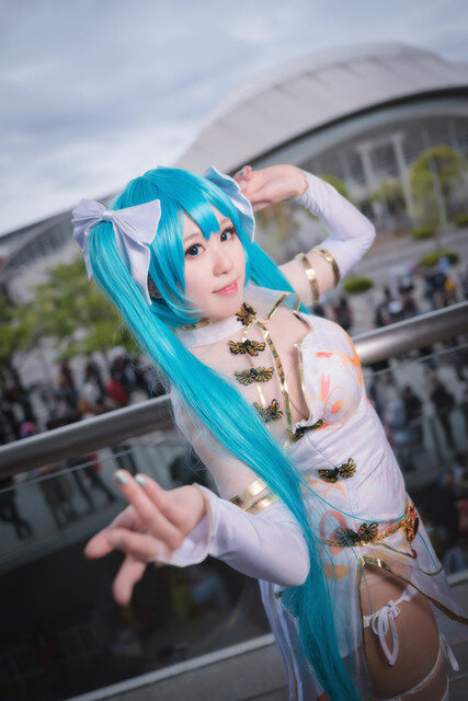 【コスプレ】「ニコニコ超会議2019」美女レイヤーまとめ！「SAO」「アズレン」人気キャラ集結【写真178枚】