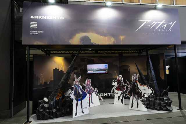 名だたる中国公式コスプレイヤーから痛車展示まで！アークナイツ、Epic Seven、ネコぱらいてん！の本気度を見よ【写真57枚】