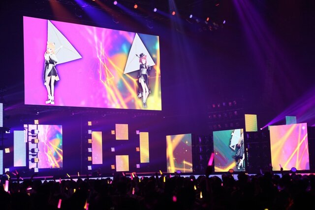ついてこい、人類。―VTuberがランウェイを歩く「FAVRIC」が提示したバーチャルライブの光明とは？【イベントレポ】