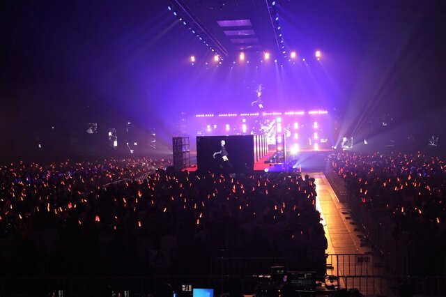 ついてこい、人類。―VTuberがランウェイを歩く「FAVRIC」が提示したバーチャルライブの光明とは？【イベントレポ】