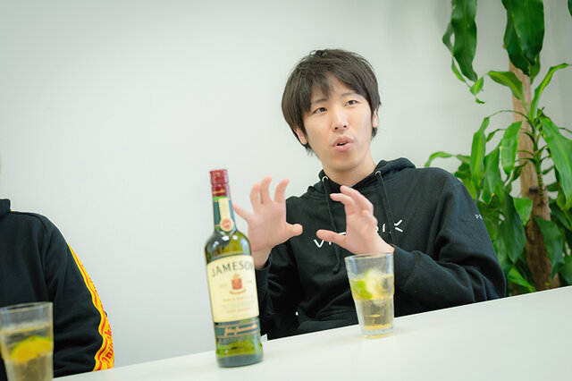 アイリッシュウイスキー「ジェムソン」が更なる本気度で8bitスマホゲーム開発!プロゲーマーももち&チョコが高得点を叩き出す